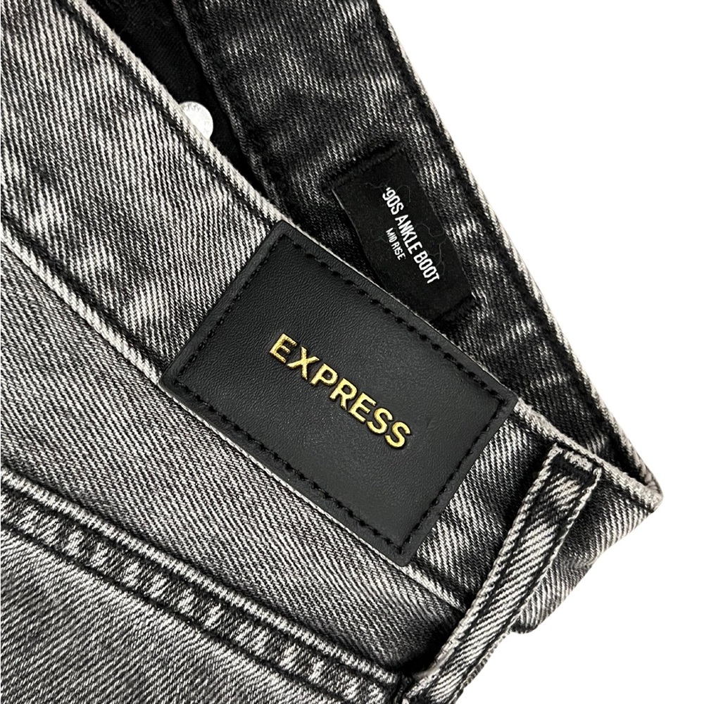 Express 90s Ankle Boot Mid Rise Jeans Women Size 6L in Faded Black Frayed Hem - Picture 8 of 8
